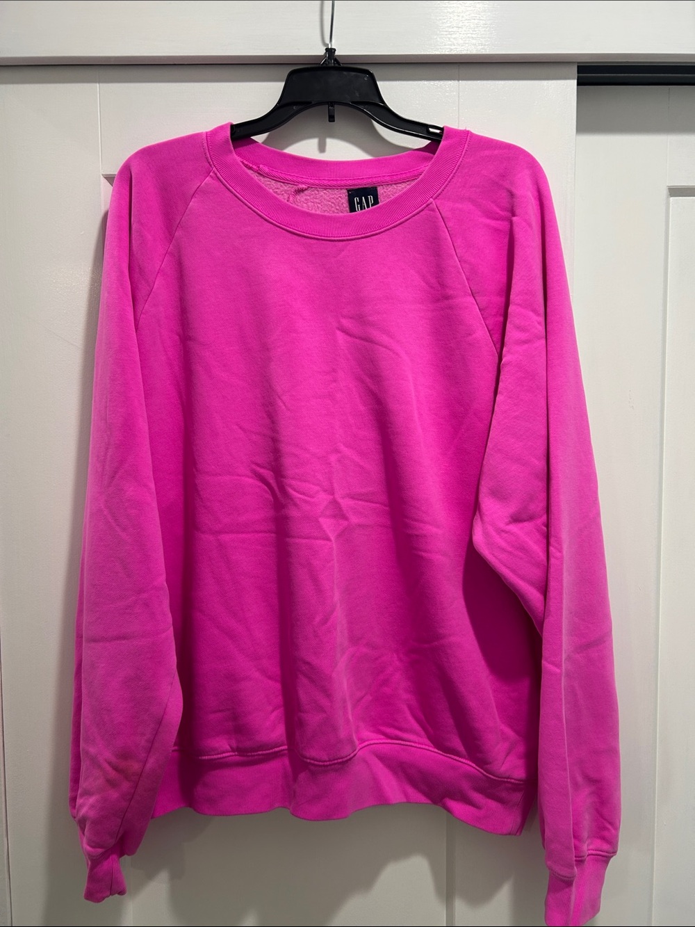 GAP Women’s Crewneck Sweatshirt in Hot Pink NWOT